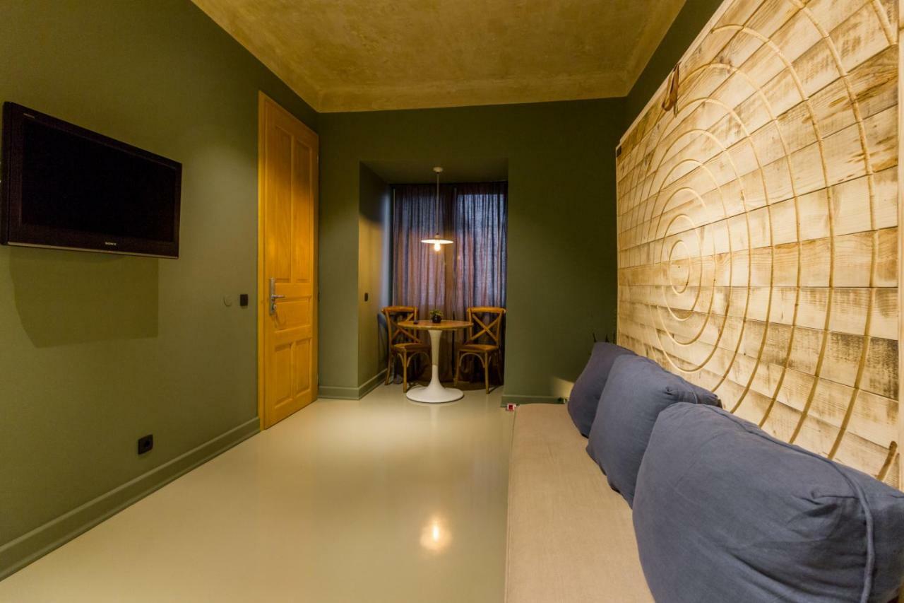 White Vintage Apartment Клуж-Напока Екстериор снимка