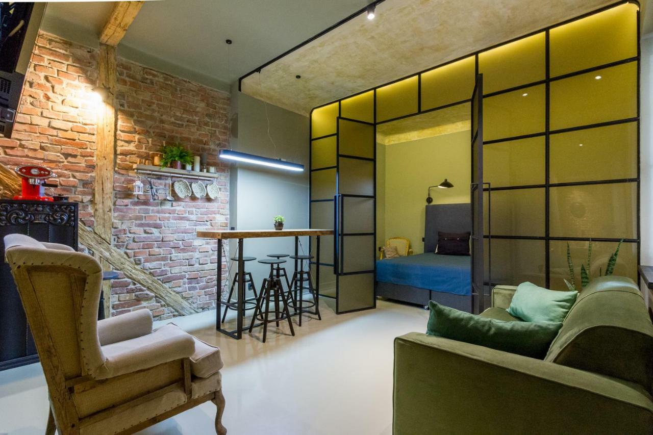 White Vintage Apartment Клуж-Напока Екстериор снимка