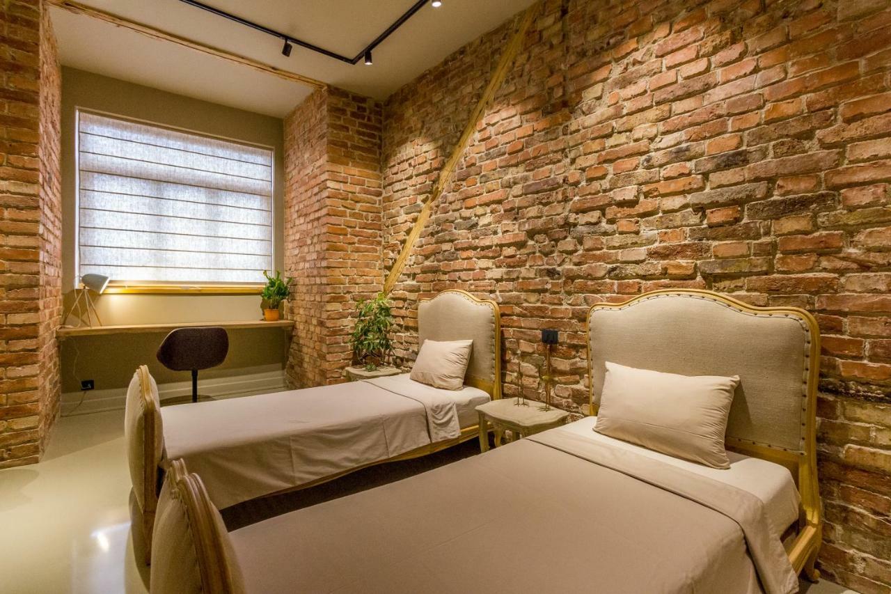 White Vintage Apartment Клуж-Напока Екстериор снимка