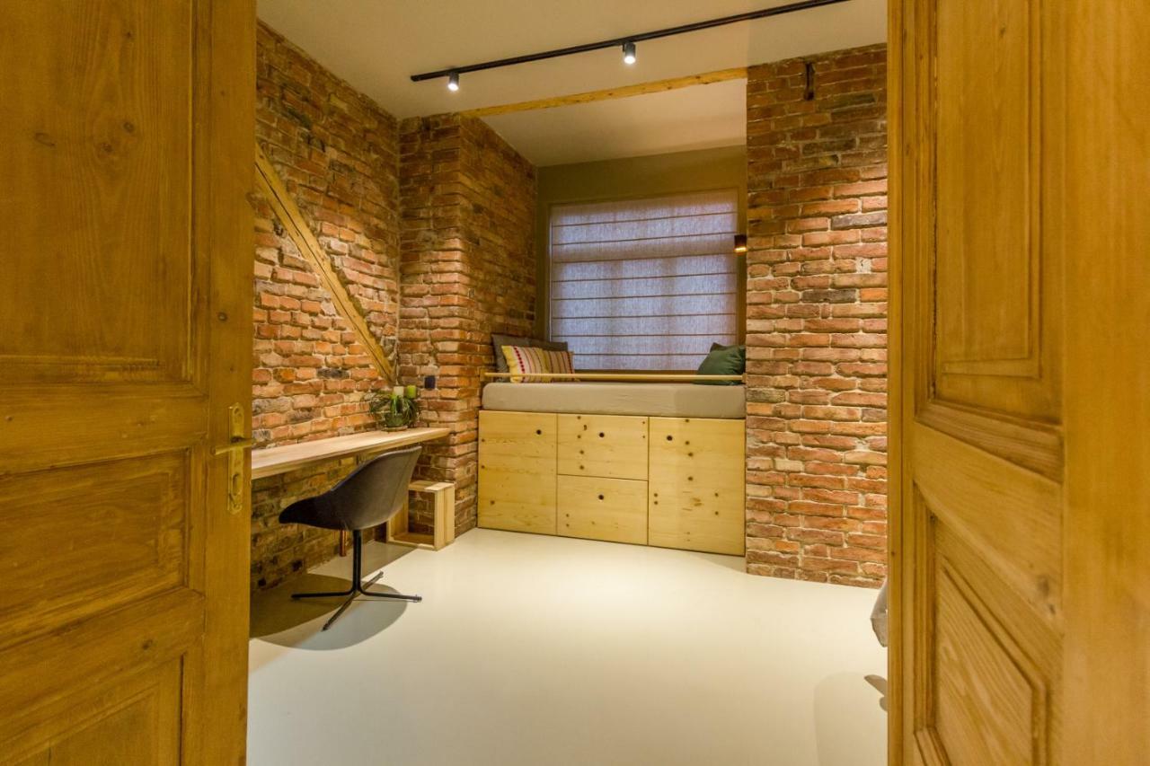 White Vintage Apartment Клуж-Напока Екстериор снимка
