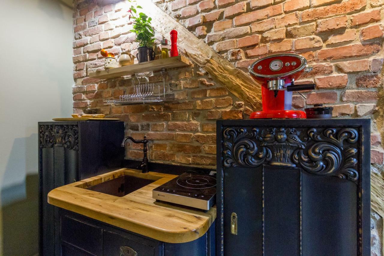 White Vintage Apartment Клуж-Напока Екстериор снимка
